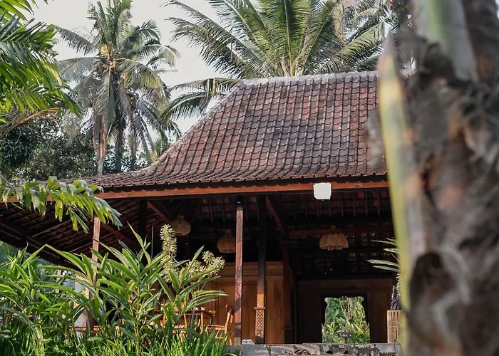 Udaka Retreat ホームステイ